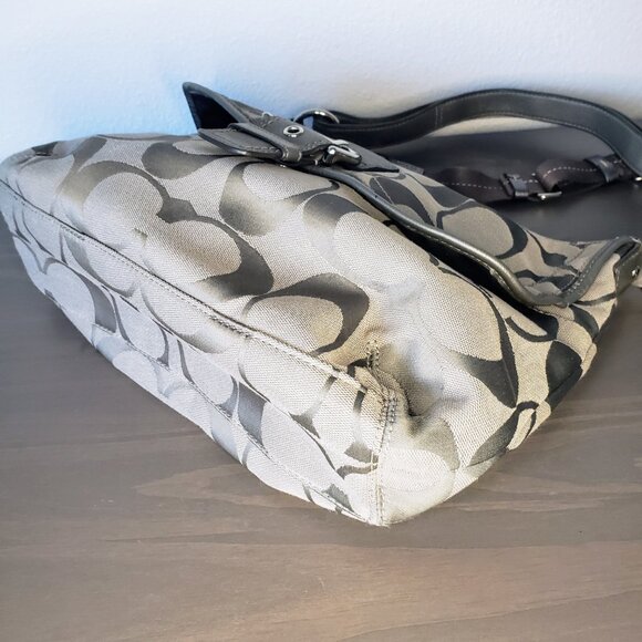 Gray Coach Women's Shoulder Bag - Picture 7 of 15
